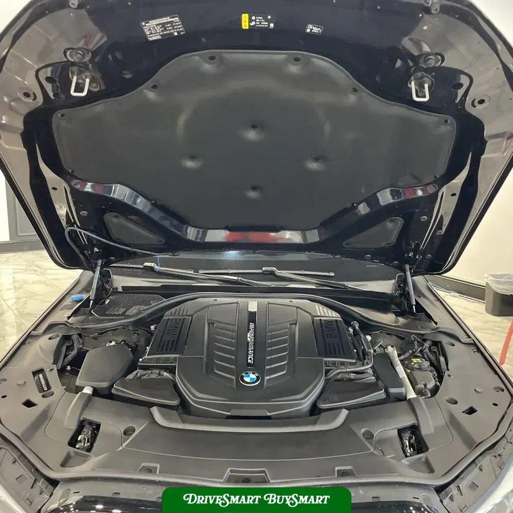 2022 BMW 7-Series M760xi
