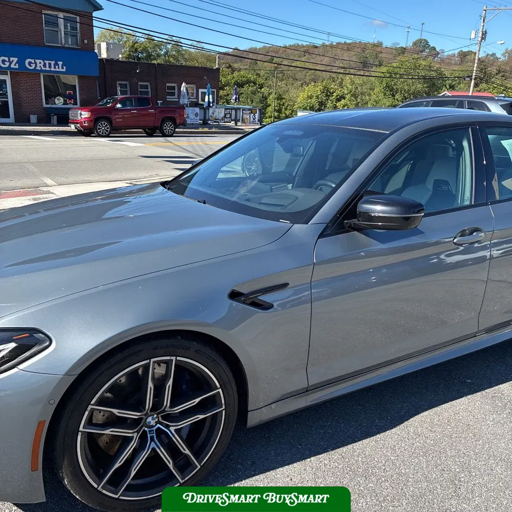 2023 BMW M5