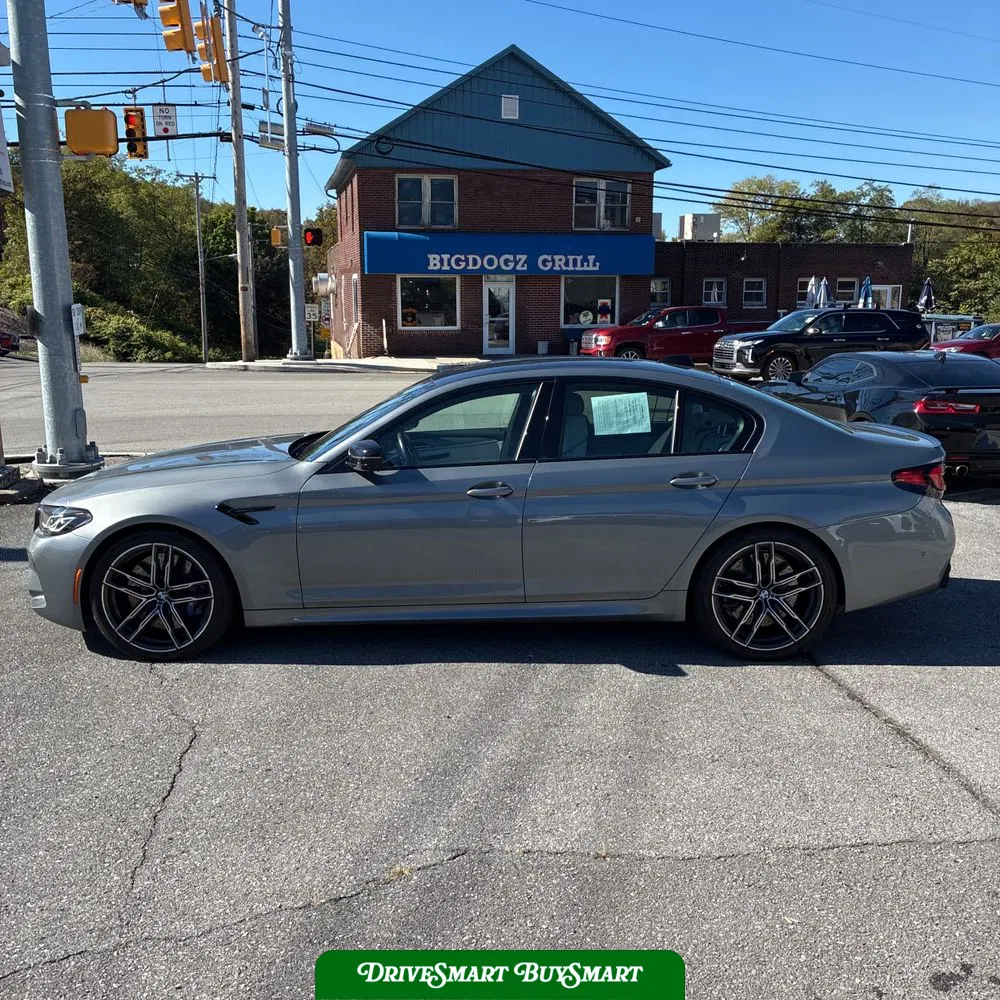 2023 BMW M5