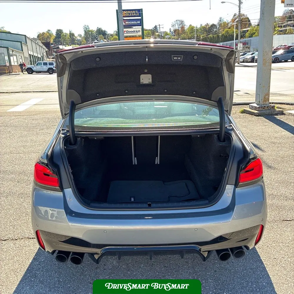 2023 BMW M5
