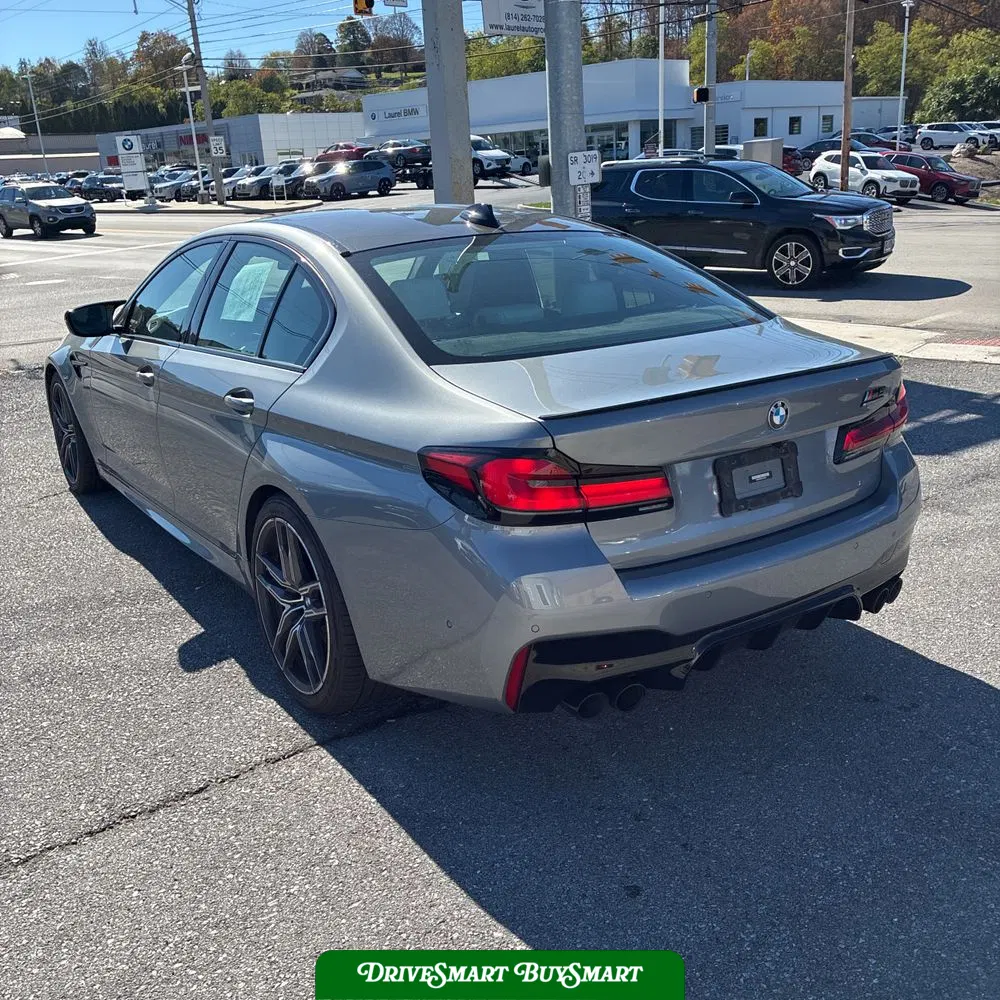 2023 BMW M5