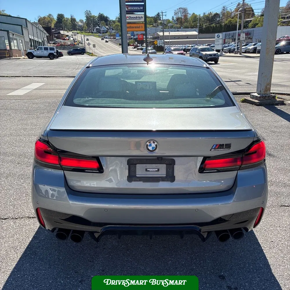 2023 BMW M5