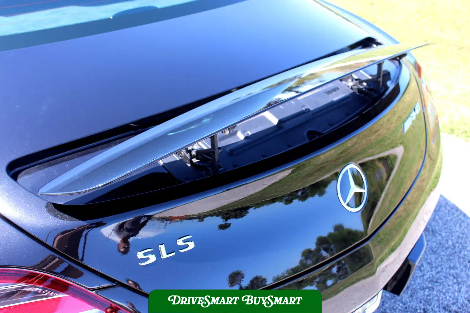 2011 Mercedes-Benz SLS
