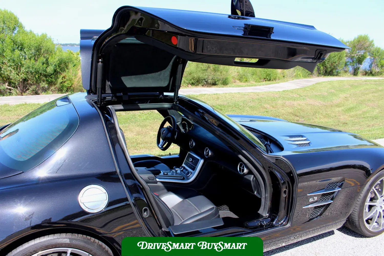 2011 Mercedes-Benz SLS