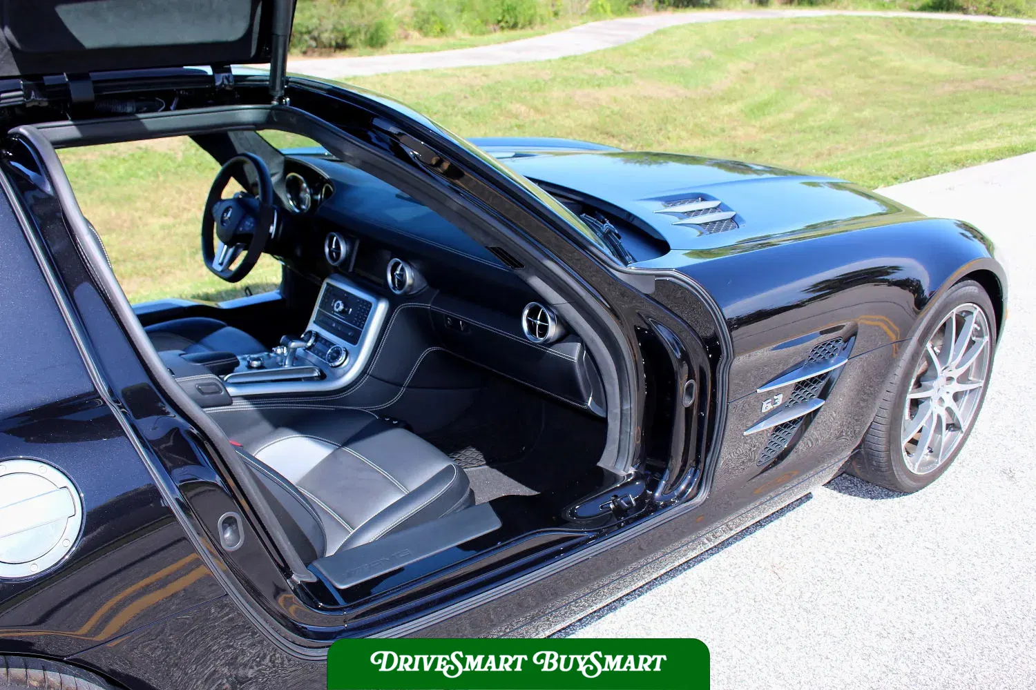 2011 Mercedes-Benz SLS