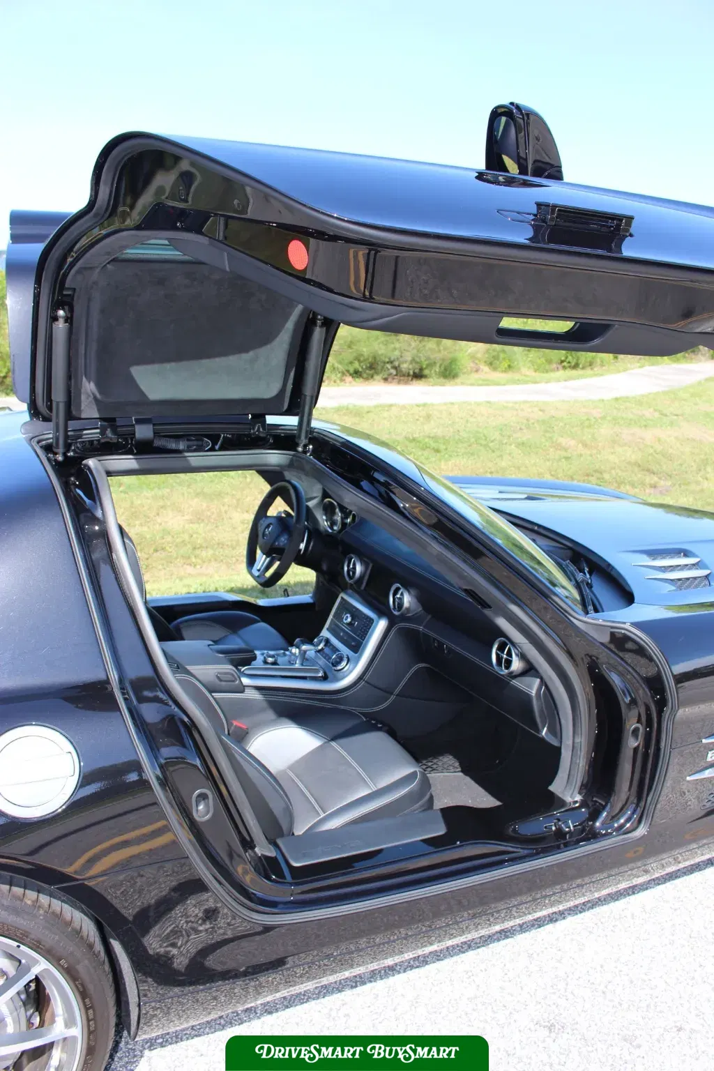 2011 Mercedes-Benz SLS
