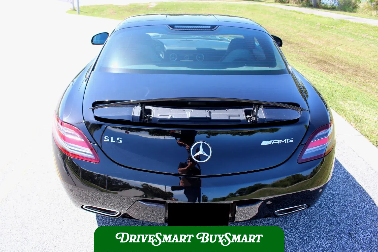 2011 Mercedes-Benz SLS