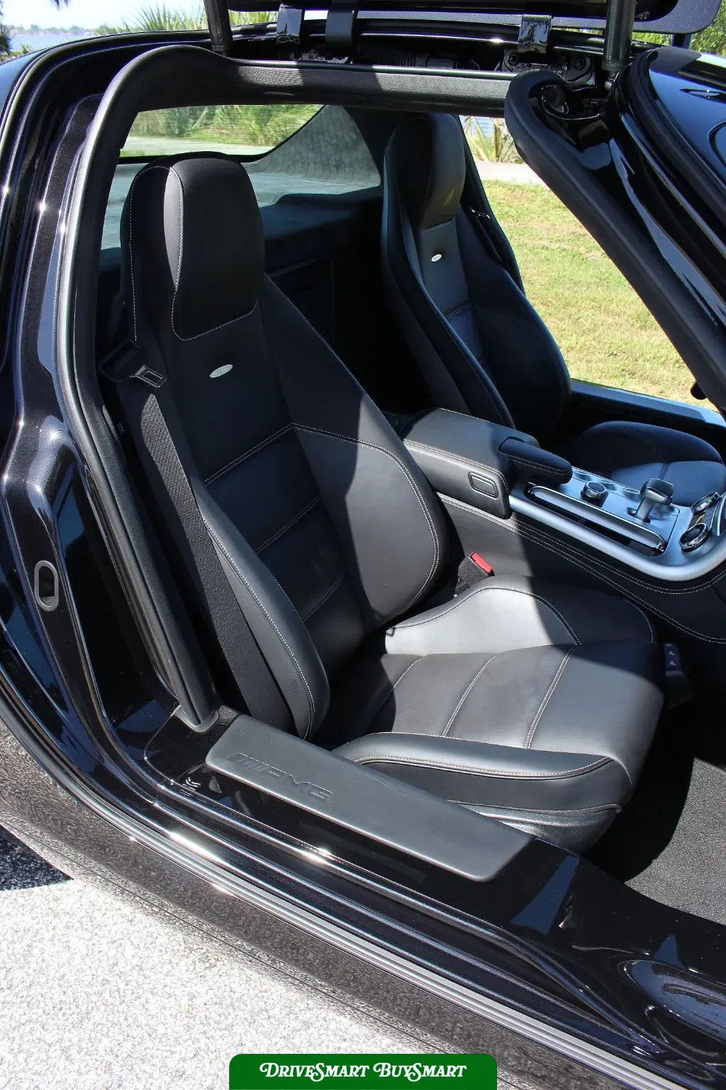 2011 Mercedes-Benz SLS