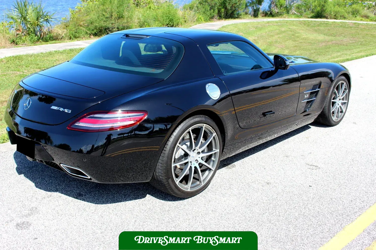 2011 Mercedes-Benz SLS