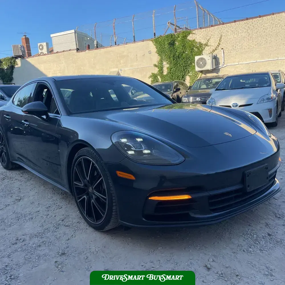 2018 Porsche Panamera 4