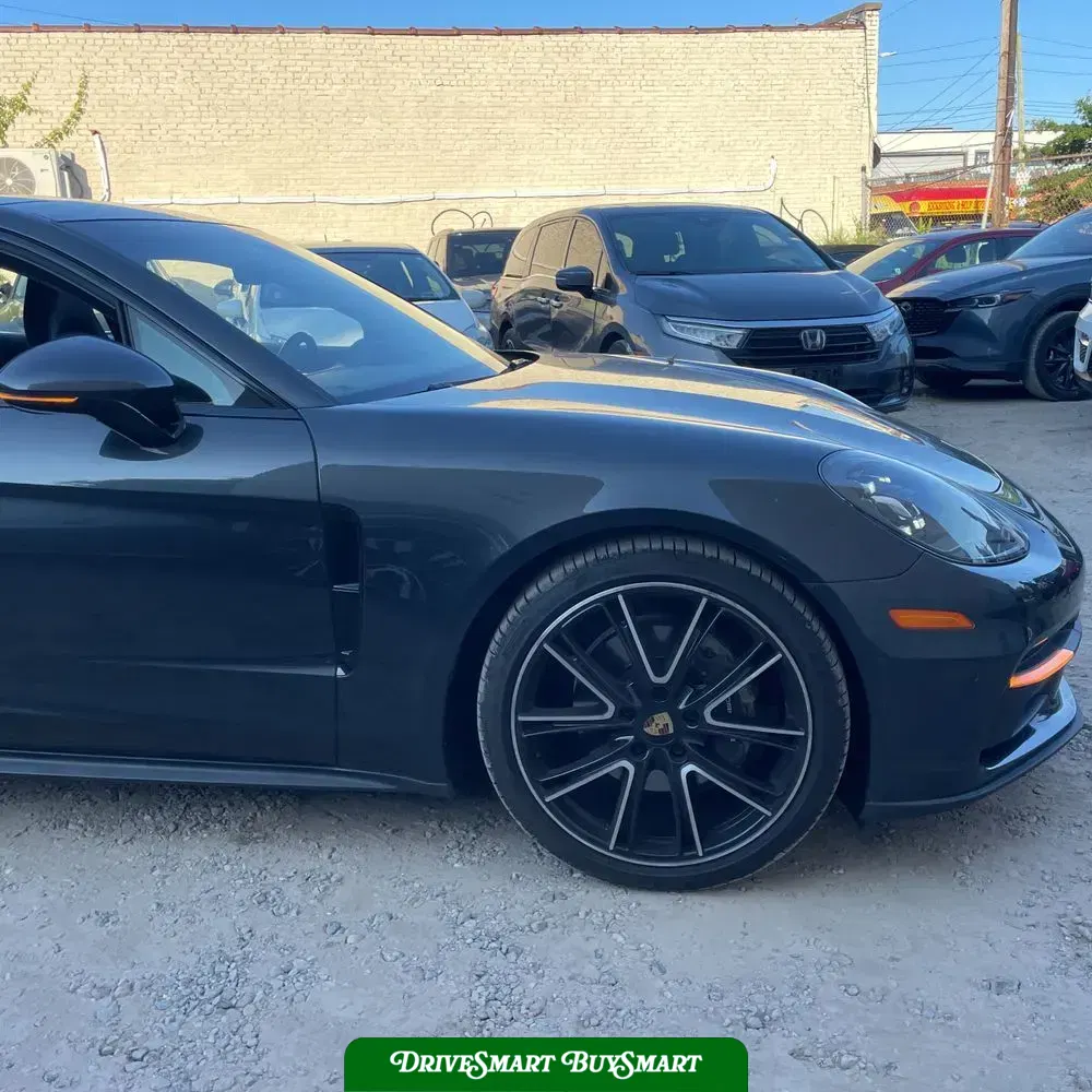 2018 Porsche Panamera 4