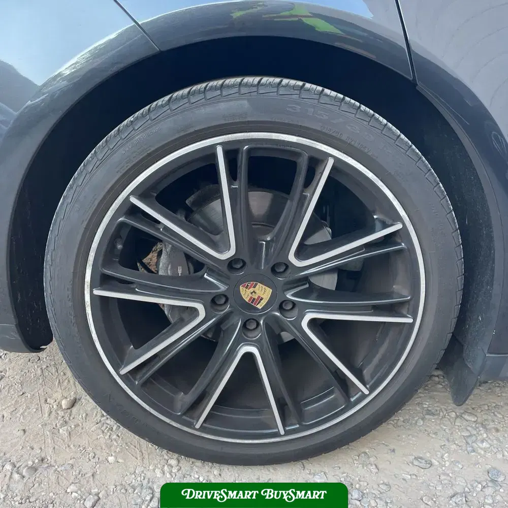 2018 Porsche Panamera 4