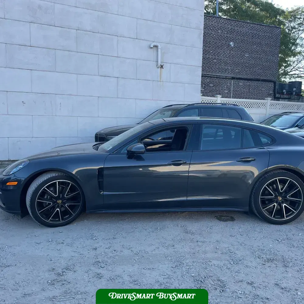 2018 Porsche Panamera 4