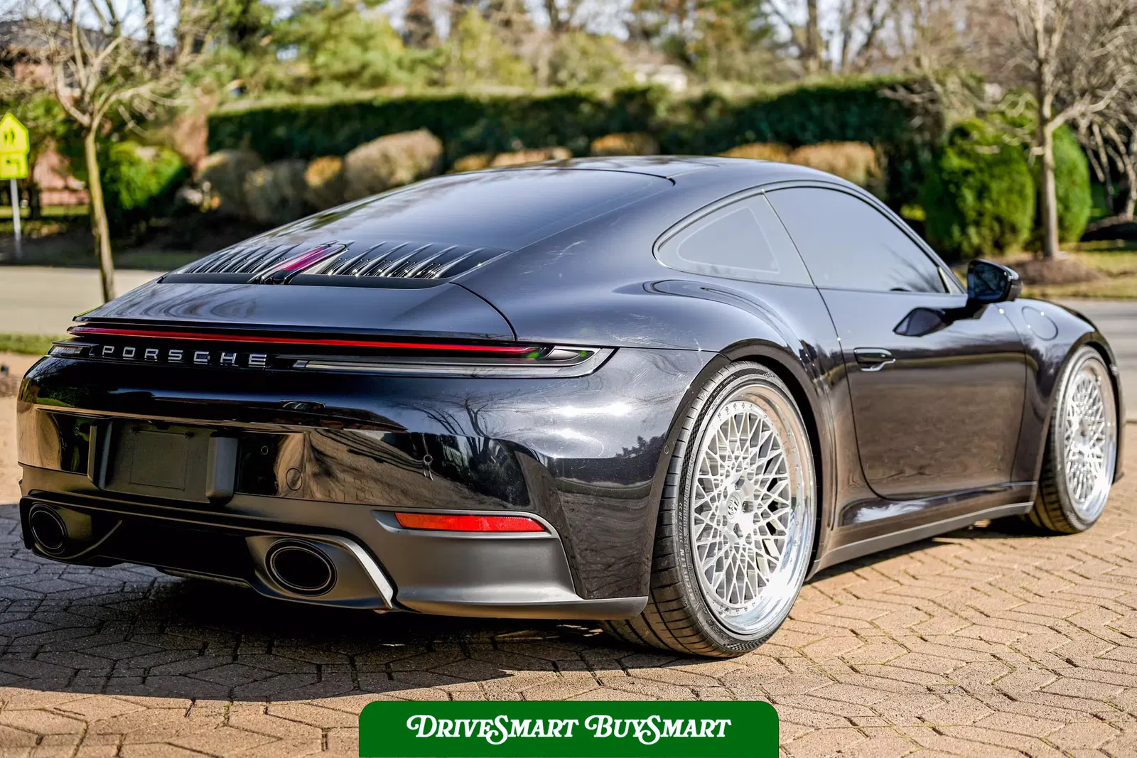2025 Porsche 911 Carrera