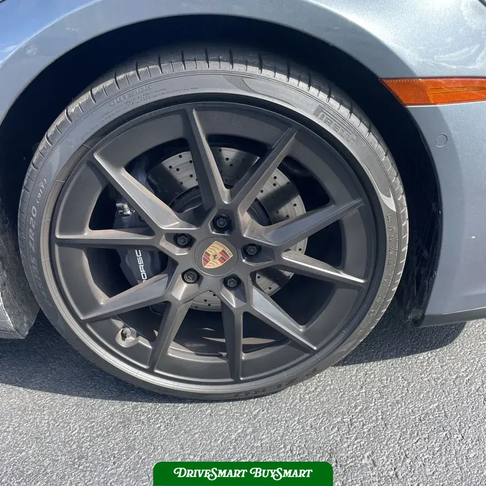 2025 Porsche 911 Carrera