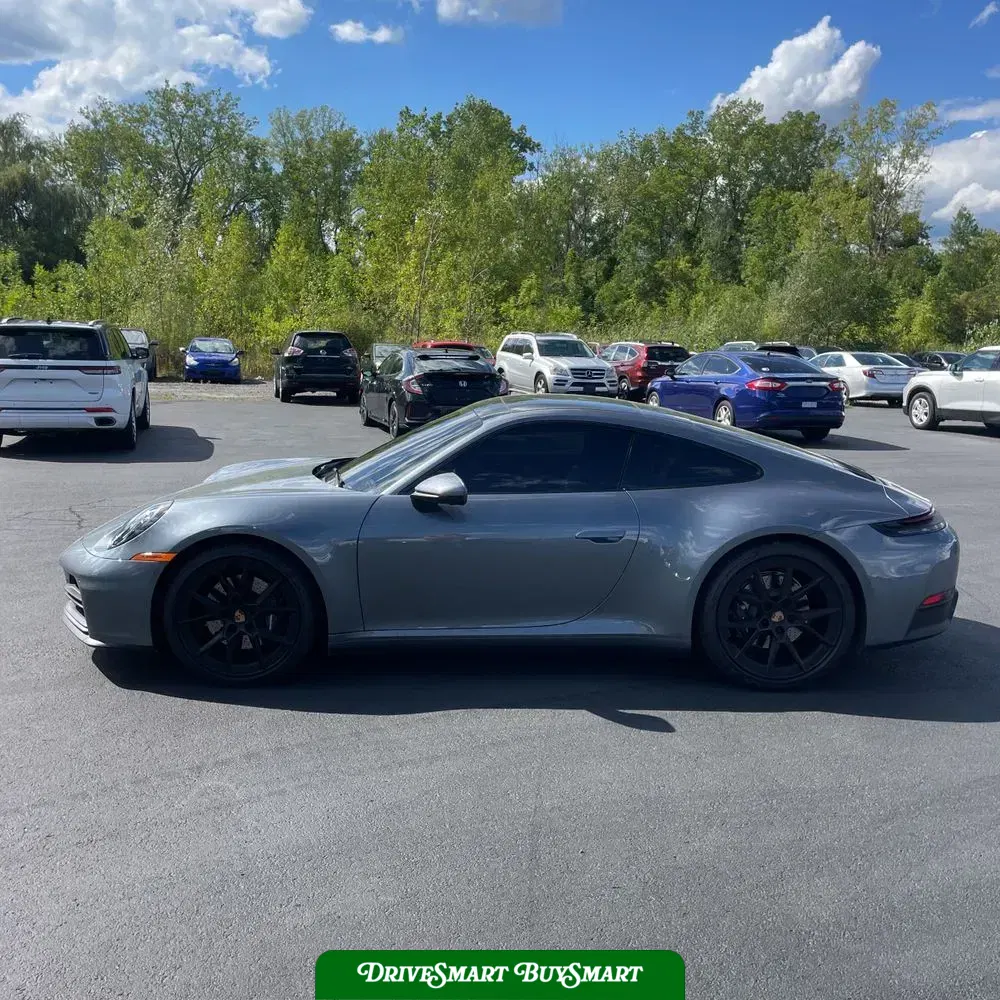 2025 Porsche 911 Carrera