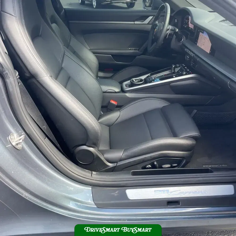 2025 Porsche 911 Carrera