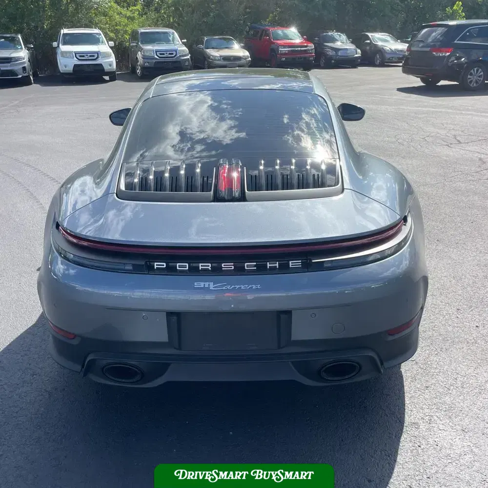 2025 Porsche 911 Carrera