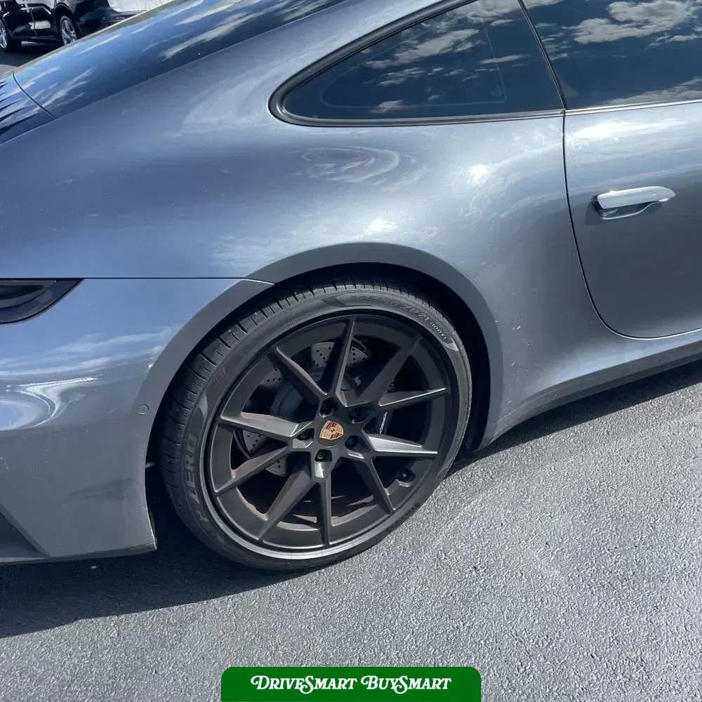 2025 Porsche 911 Carrera