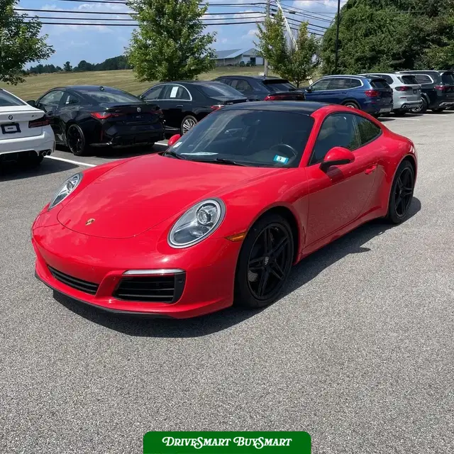 2019 Porsche 911 Carrera