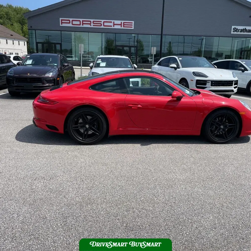 2019 Porsche 911 Carrera