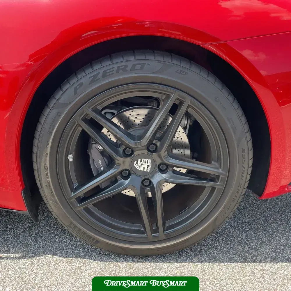 2019 Porsche 911 Carrera