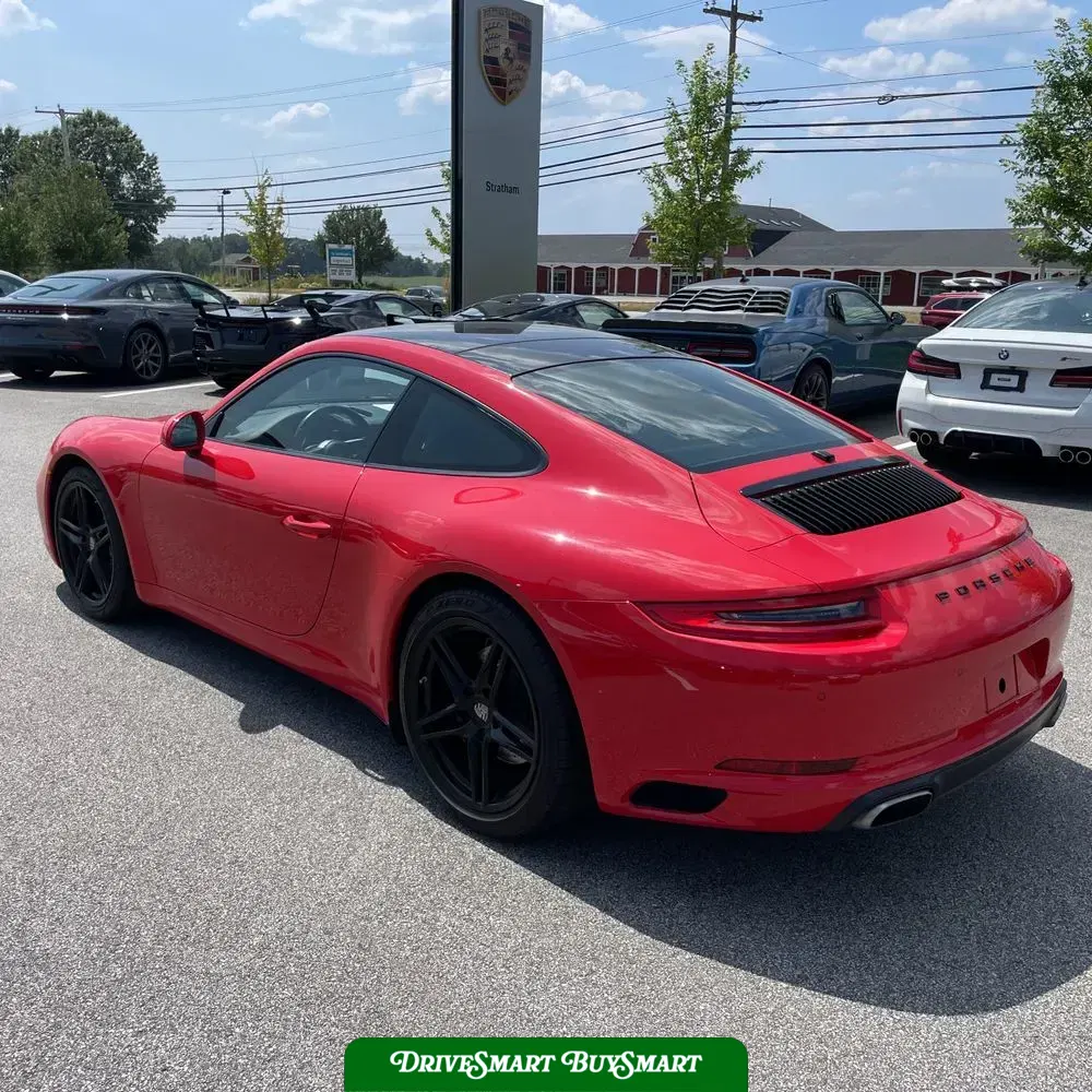 2019 Porsche 911 Carrera