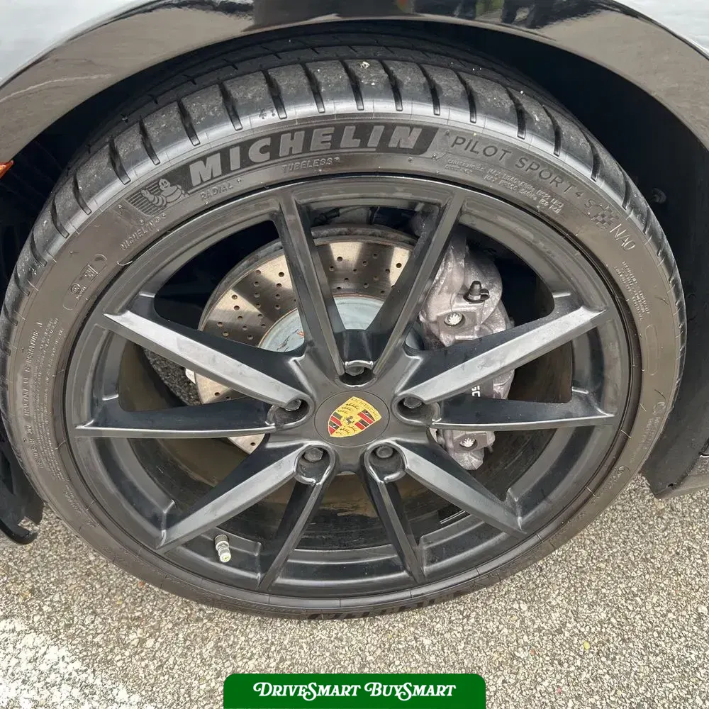 2020 Porsche 911 Carrera 4