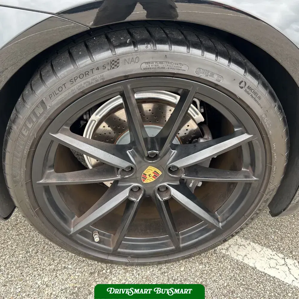 2020 Porsche 911 Carrera 4