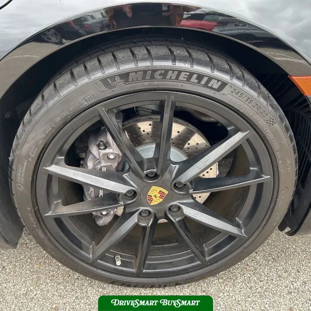 2020 Porsche 911 Carrera 4