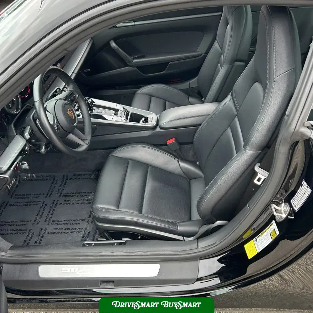 2020 Porsche 911 Carrera 4