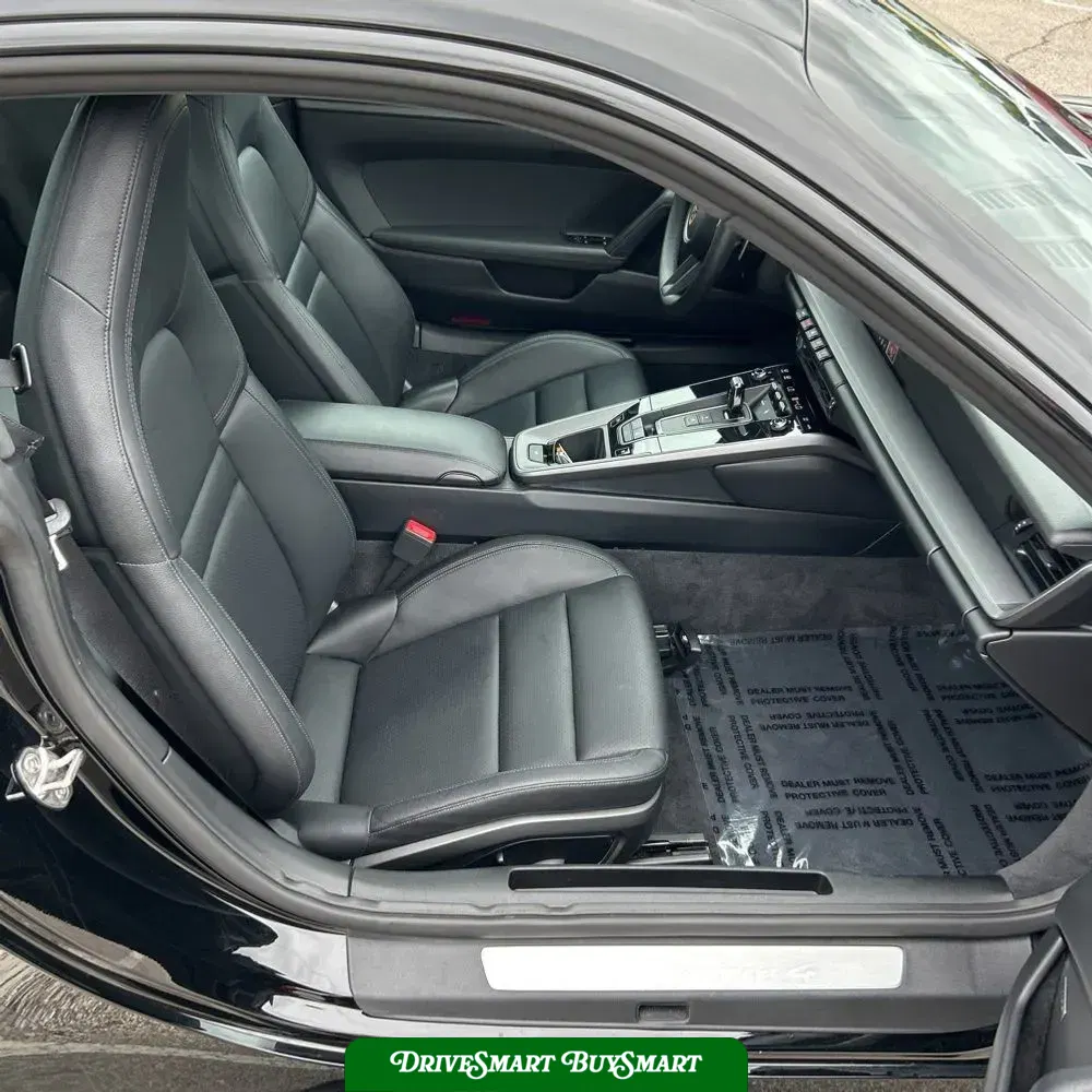2020 Porsche 911 Carrera 4