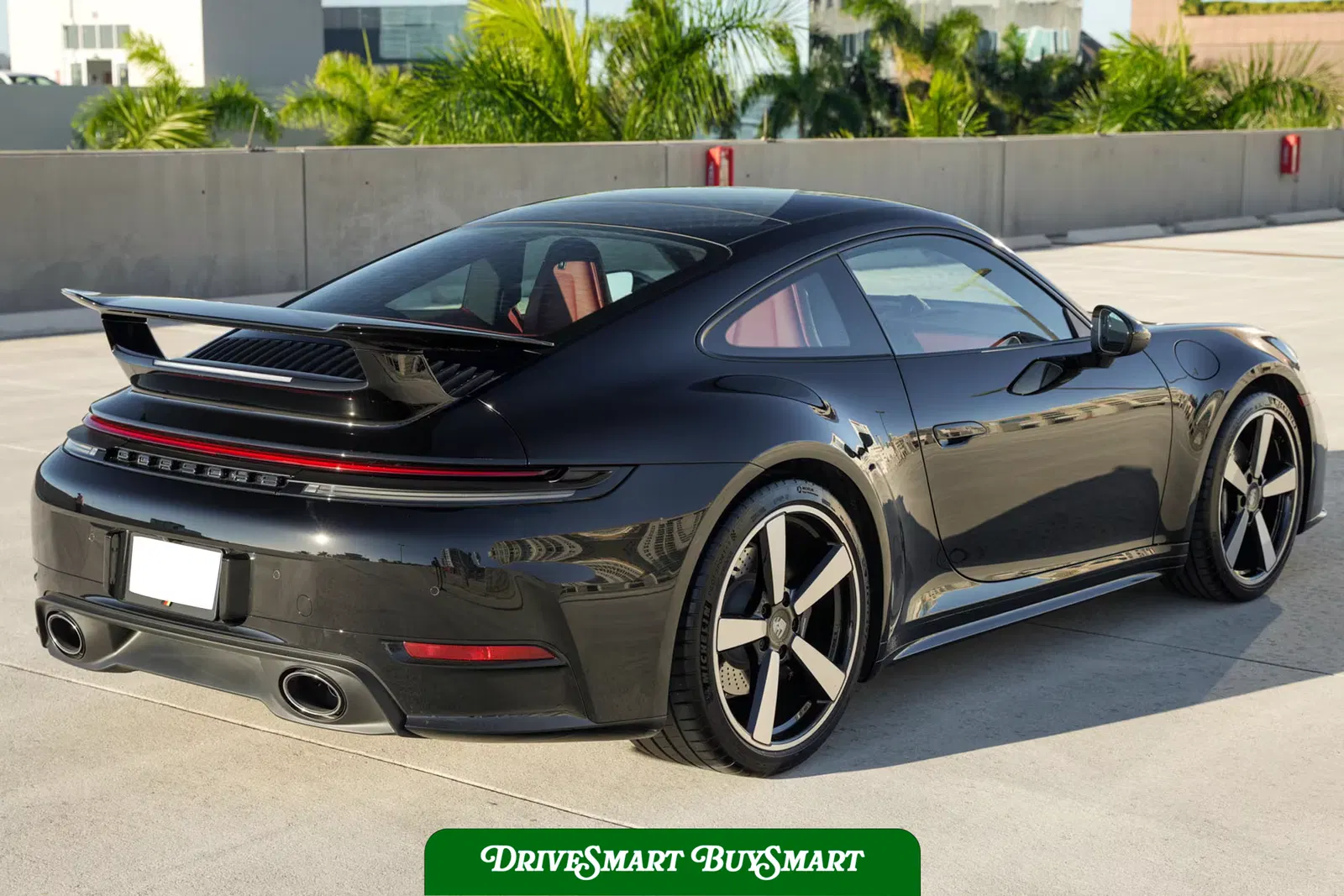 2025 Porsche 911 Carrera