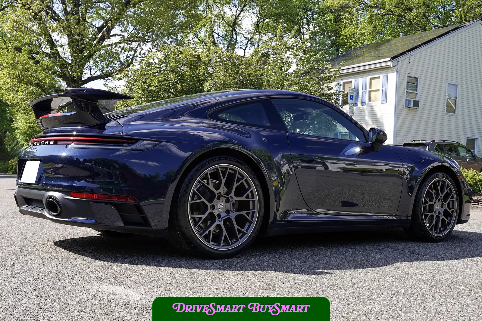 2021 Porsche 911 Carrera