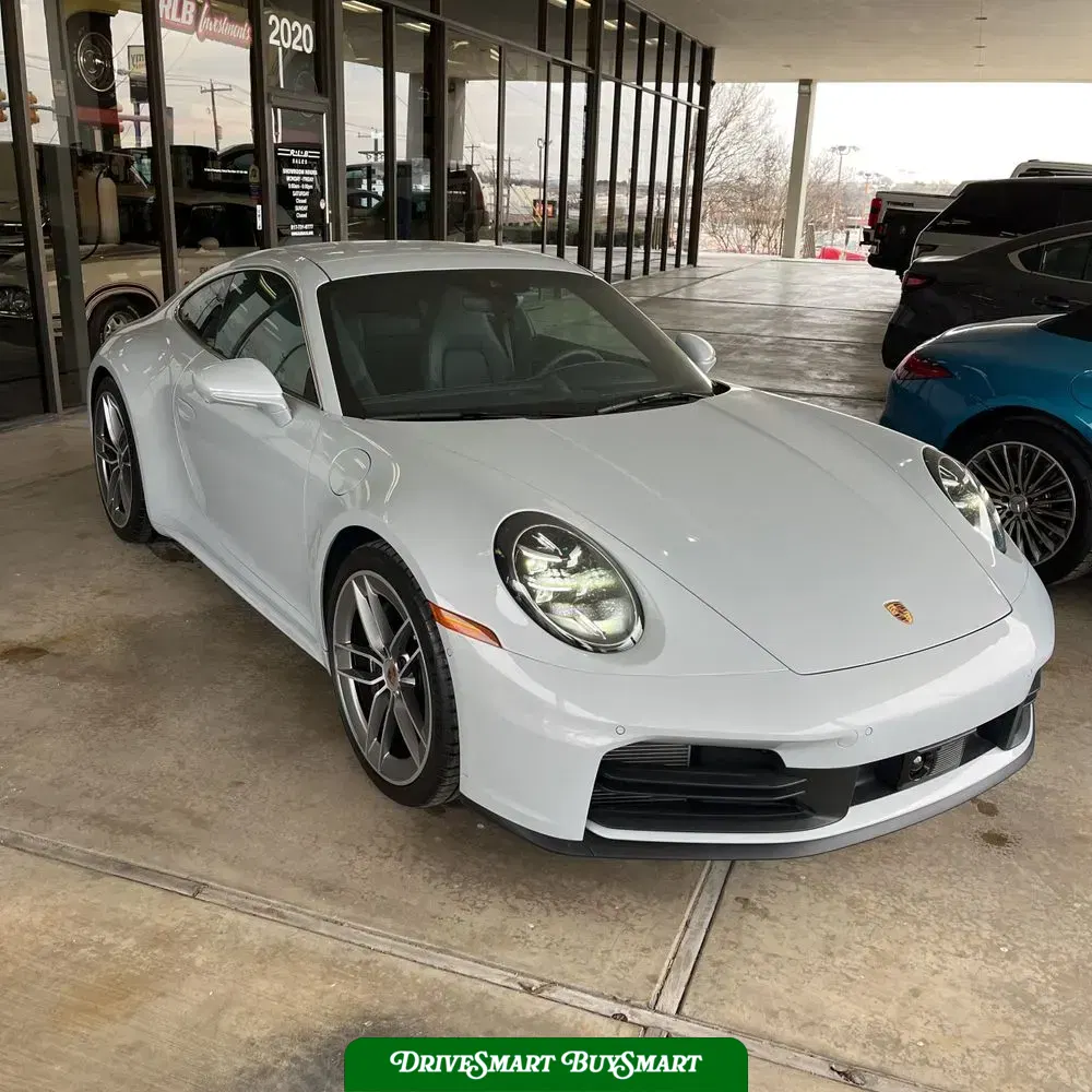 2025 Porsche 911 Carrera