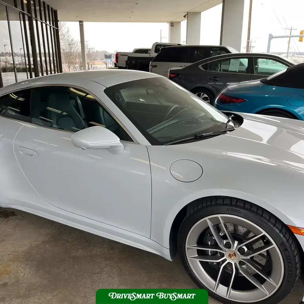 2025 Porsche 911 Carrera