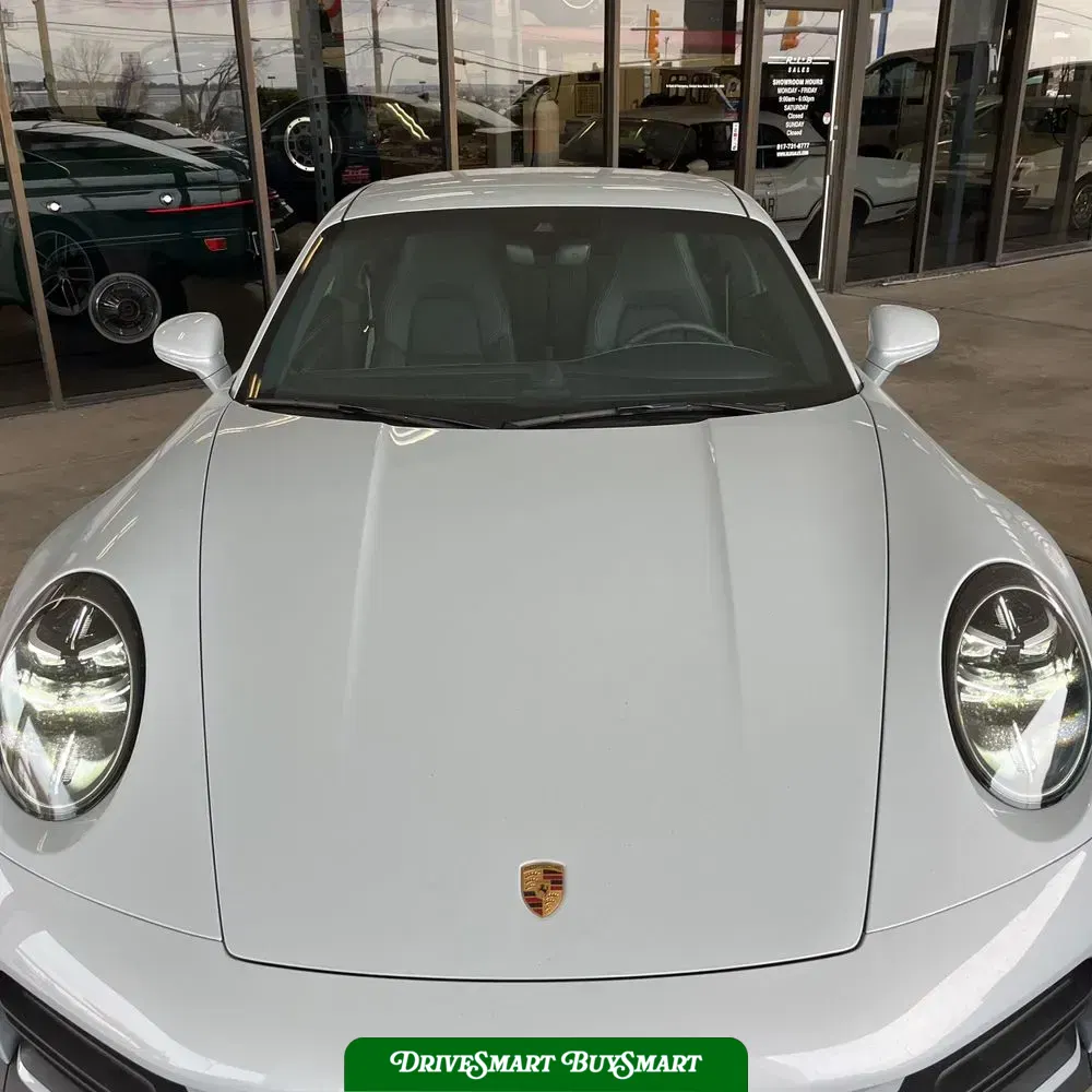 2025 Porsche 911 Carrera