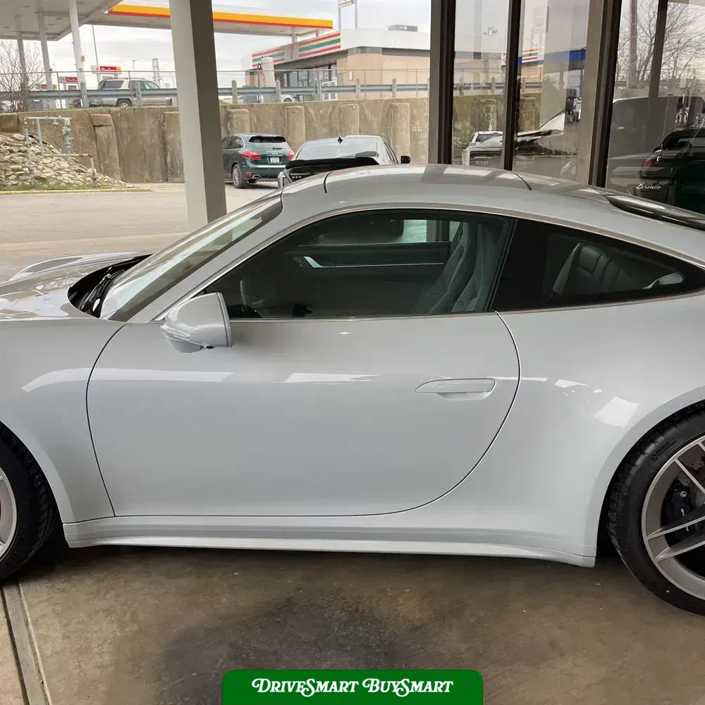 2025 Porsche 911 Carrera