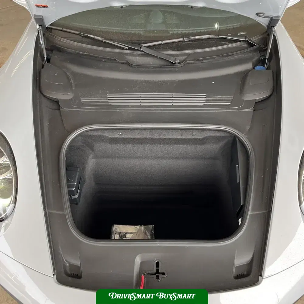 2025 Porsche 911 Carrera