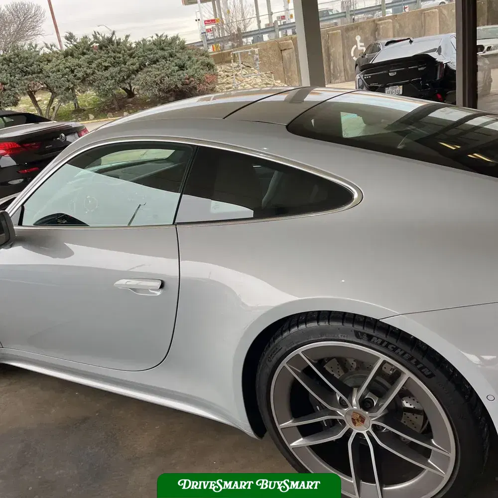 2025 Porsche 911 Carrera