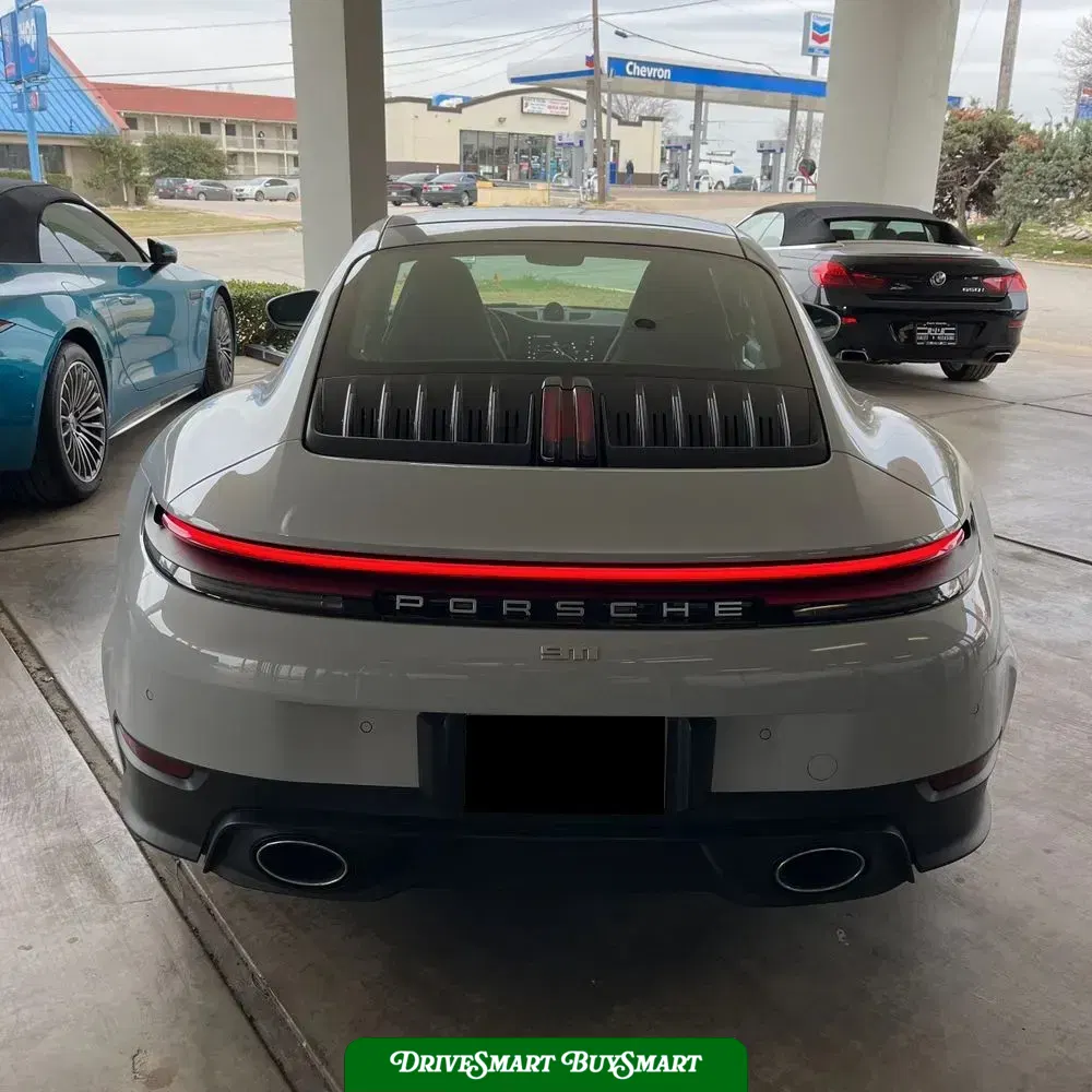 2025 Porsche 911 Carrera
