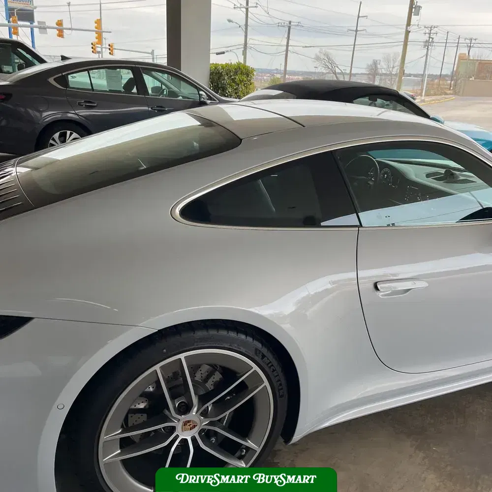2025 Porsche 911 Carrera