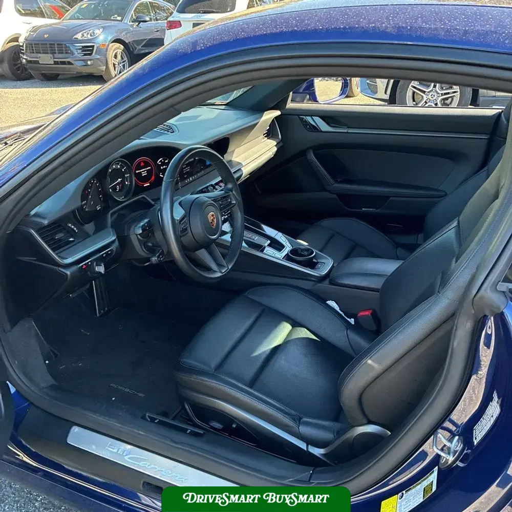 2020 Porsche 911 Carrera