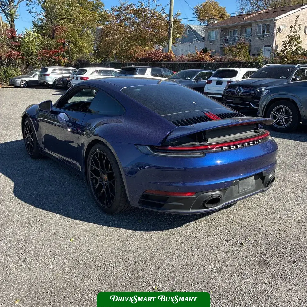 2020 Porsche 911 Carrera