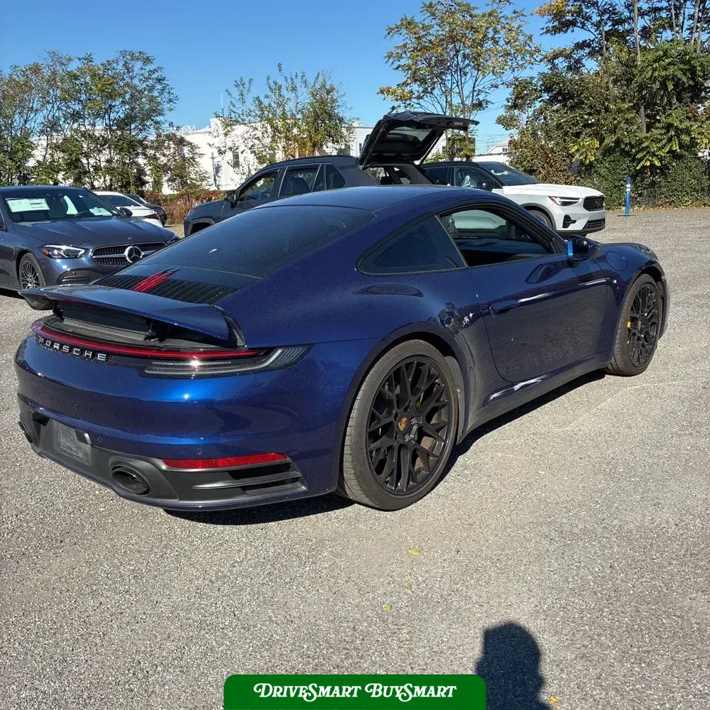 2020 Porsche 911 Carrera