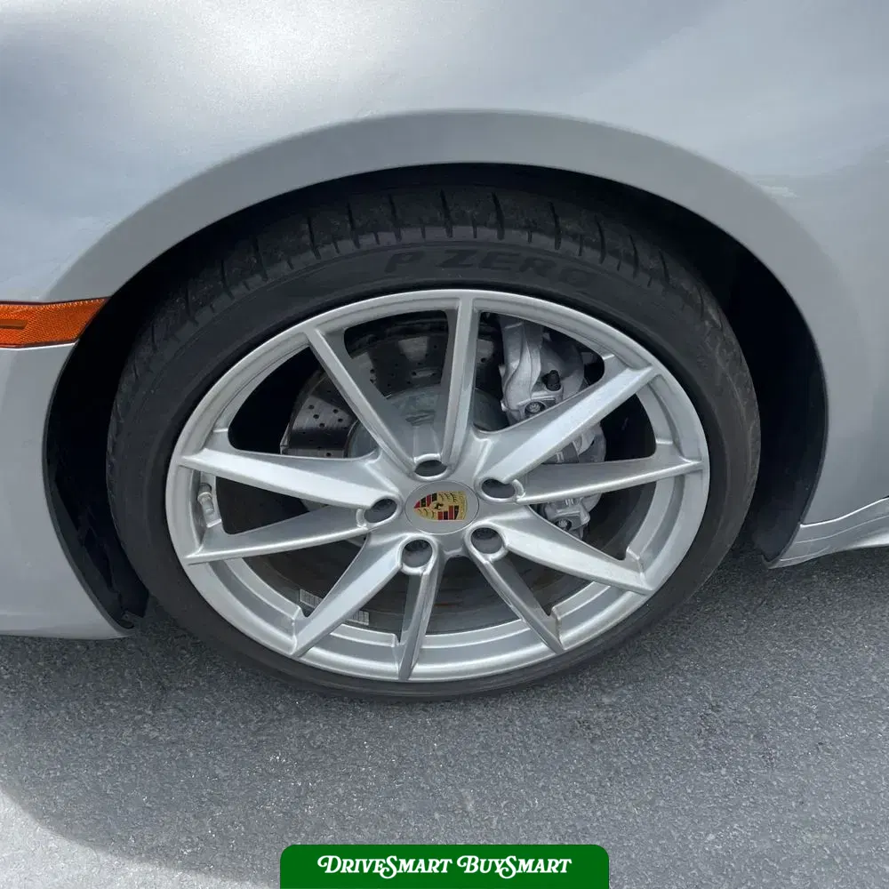 2021 Porsche 911 Carrera