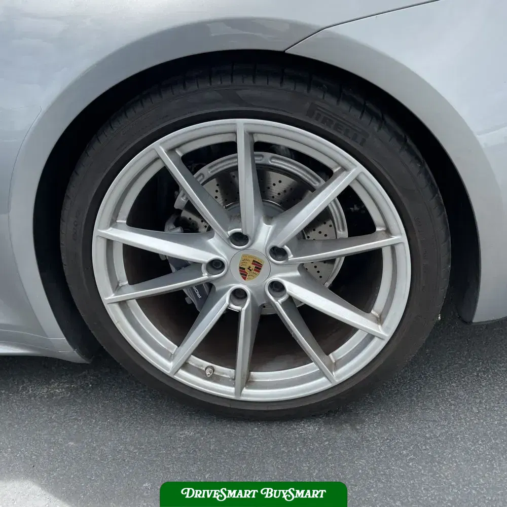 2021 Porsche 911 Carrera