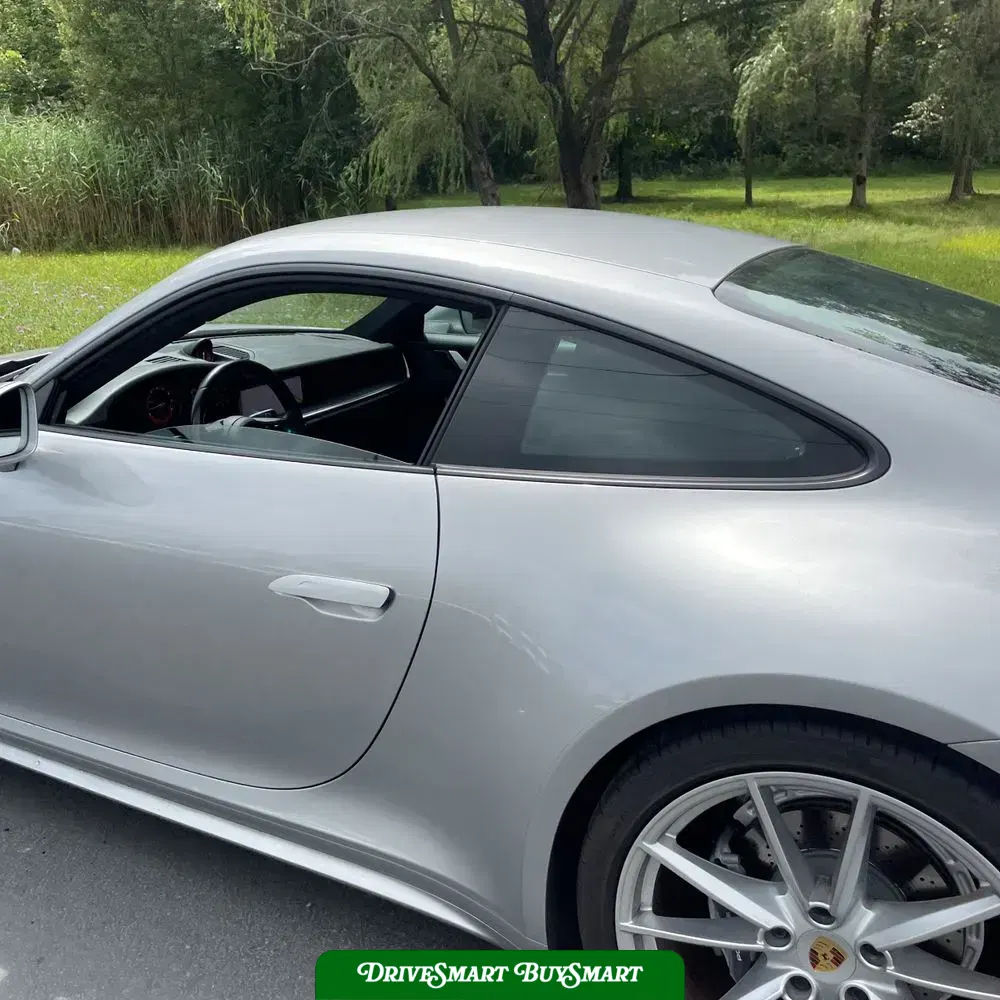 2021 Porsche 911 Carrera