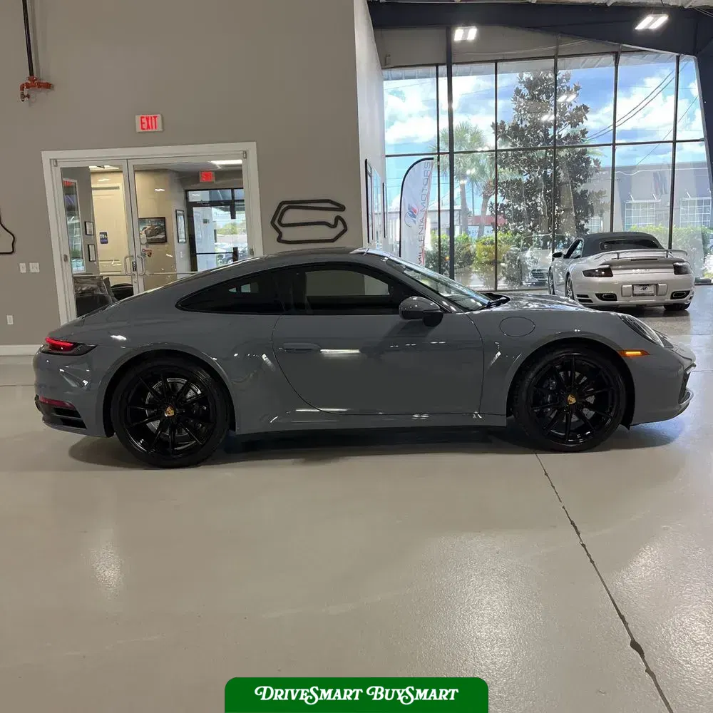2023 Porsche 911 Carrera