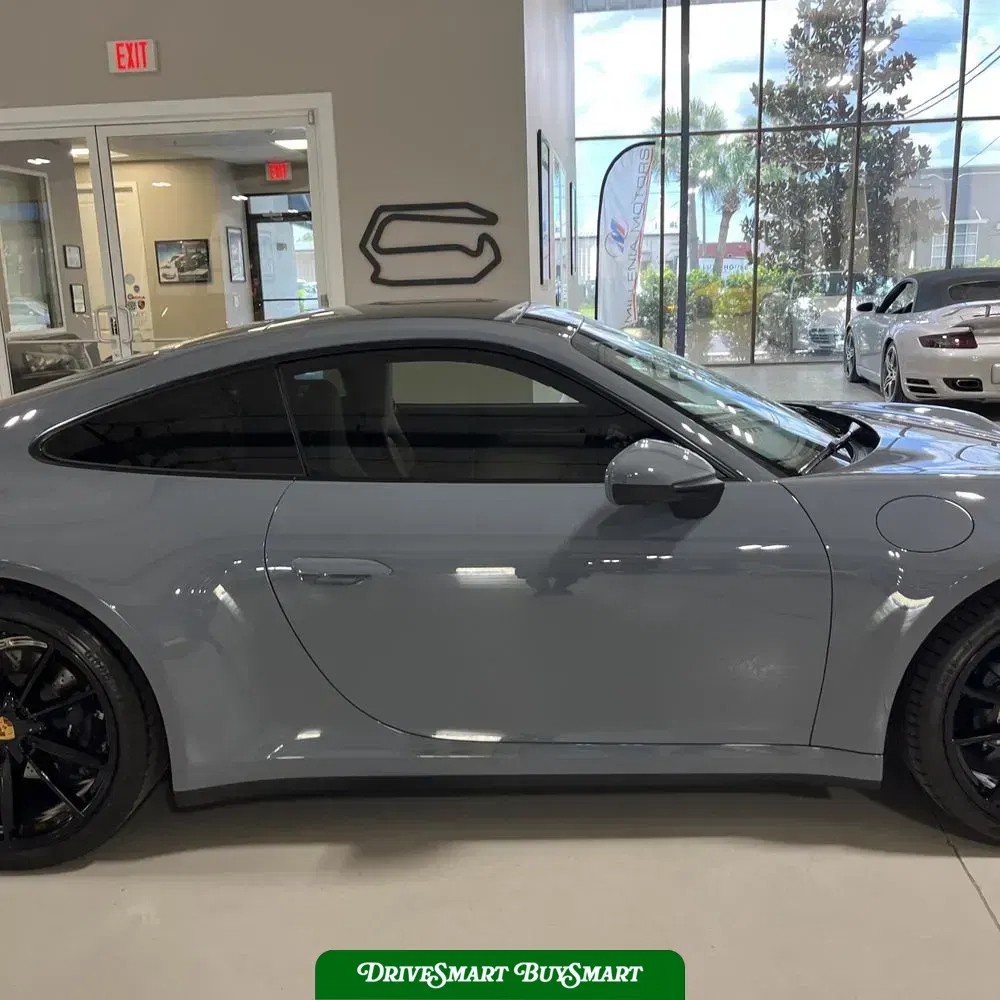 2023 Porsche 911 Carrera